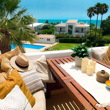 Beach Villa With Ocean View And Rooftop Cinema Guia  Exteriér fotografie
