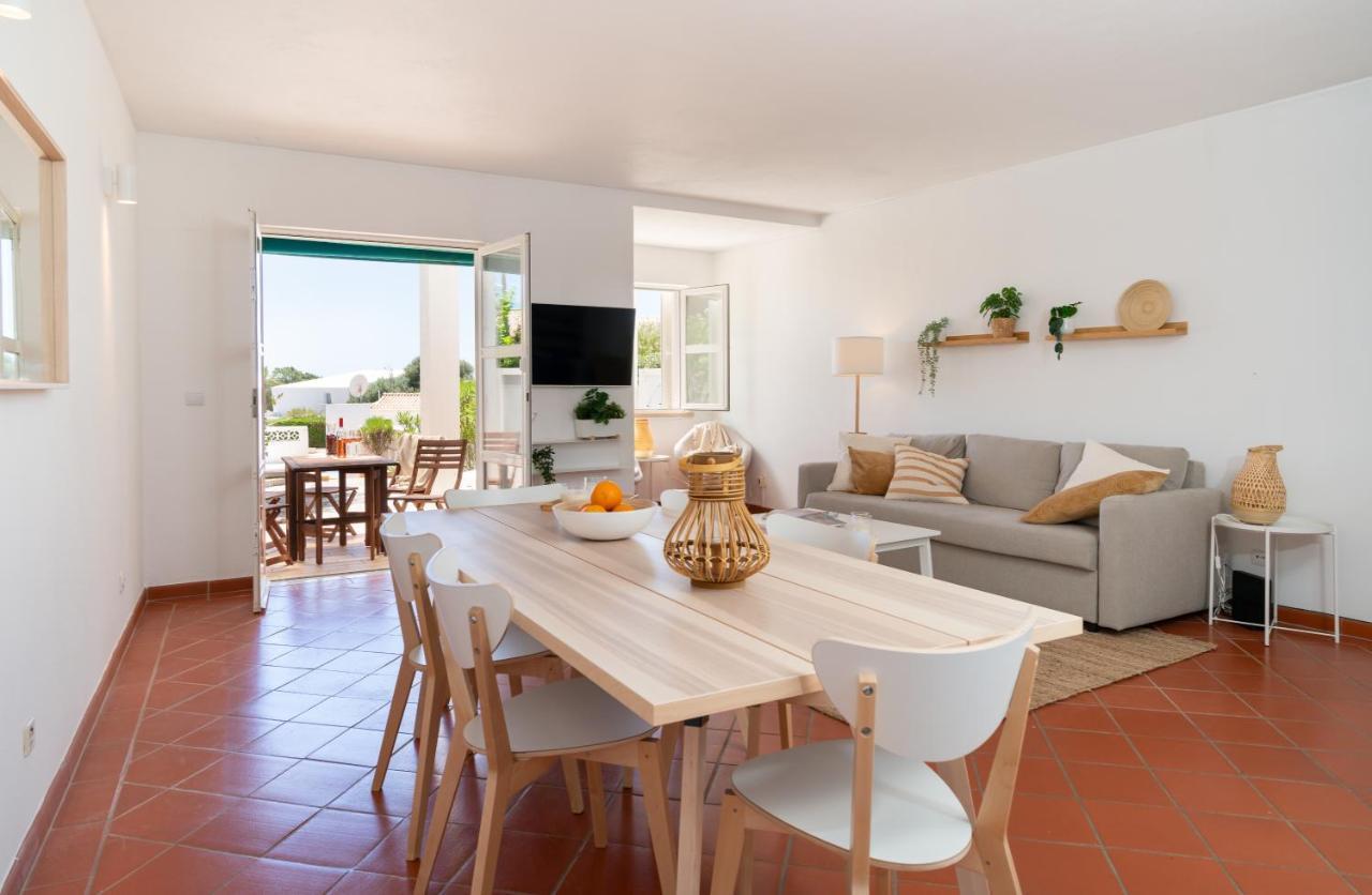 Beach Villa With Ocean View And Rooftop Cinema Guia  Exteriér fotografie