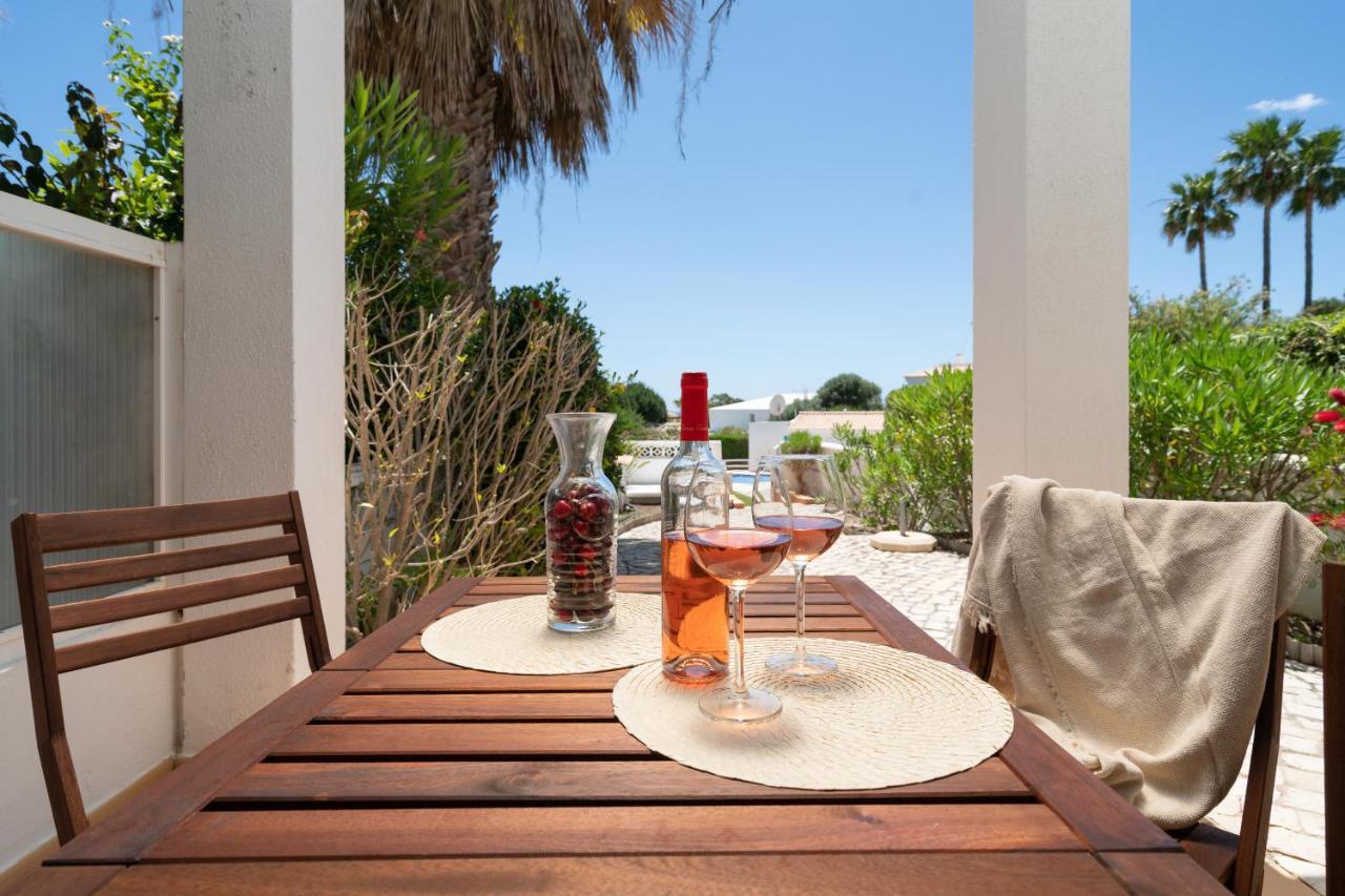 Beach Villa With Ocean View And Rooftop Cinema Guia  Exteriér fotografie