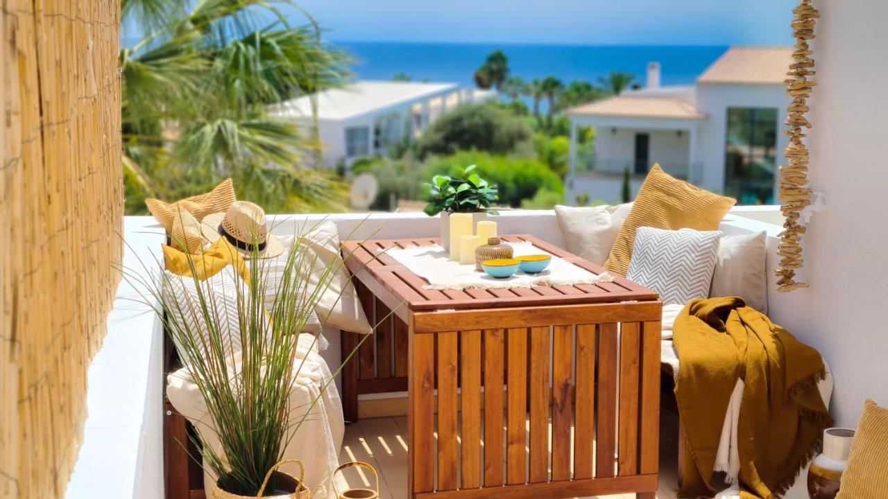 Beach Villa With Ocean View And Rooftop Cinema Guia  Exteriér fotografie