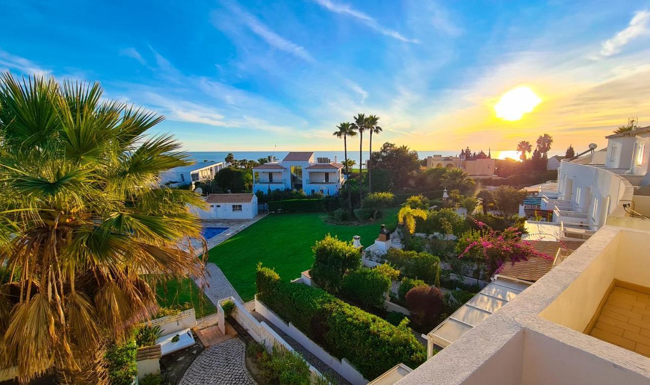 Beach Villa With Ocean View And Rooftop Cinema Guia  Exteriér fotografie